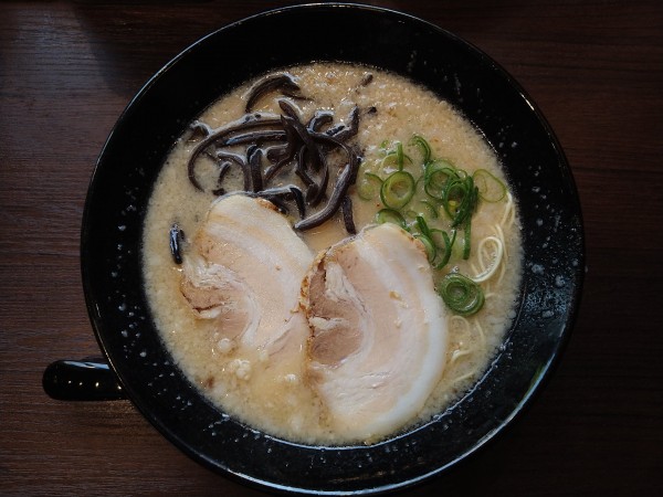 「とんこつラーメン（針金）＋替玉（針金）」@元祖博多中洲屋台ラーメン 一竜 前橋文京店の写真