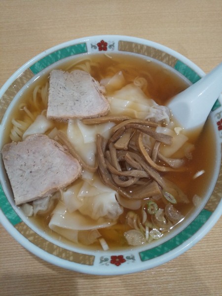 「ワンタンメン」@新京亭の写真