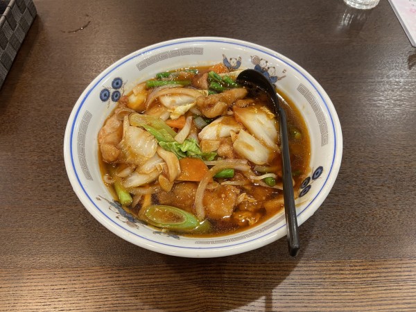 「ニンニクと豚ロース肉炒めのせそば(900円)」@中国料理 鳳翔の写真