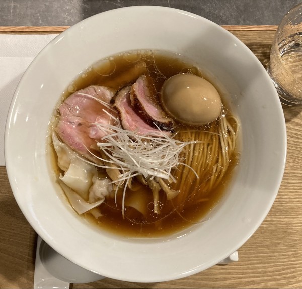 「特製醤油+鴨ロースめし」@RAMEN MATSUIの写真