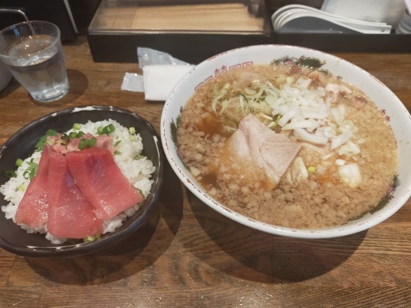 「喜多方ラーメンまったり＋半本鮪丼」@喜多方食堂 麺や玄 佐倉分店の写真