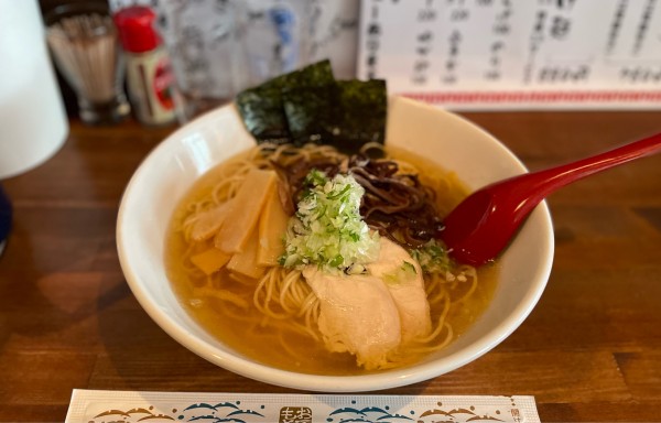 「鶏そば¥780、大盛無料」@三文の徳の写真