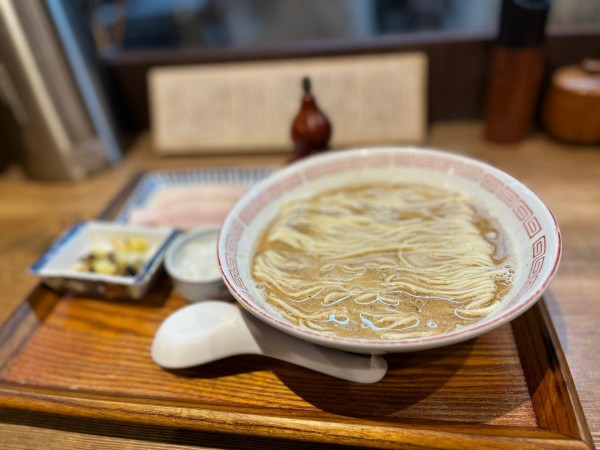 「中華そば（鯵￥950）」@炭火焼濃厚中華そば 威風堂道の写真