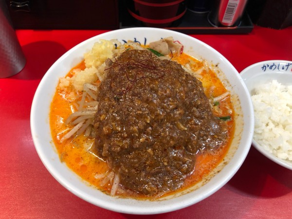 「麻辣タンメン」@濃厚タンメン かめしげの写真