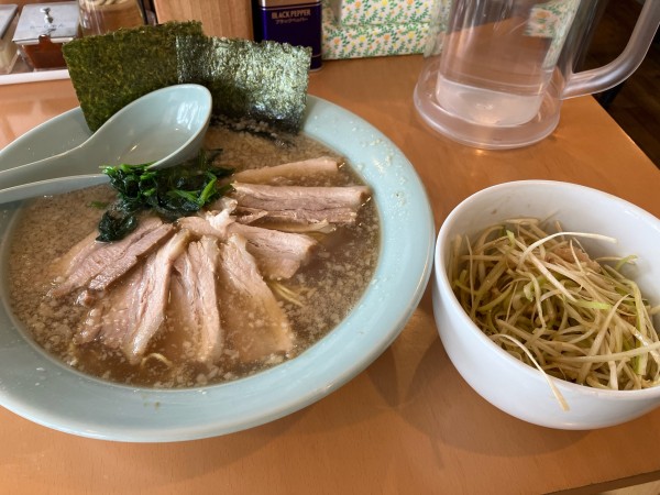 「朝ラーメン　ネギ＋チャーシュー　中盛り」@ラーメンショップ椿 白山山島台店の写真
