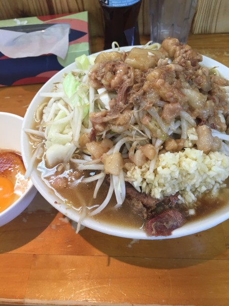 「小ラーメン 950円 生卵 70円」@らーめん つの旨の写真