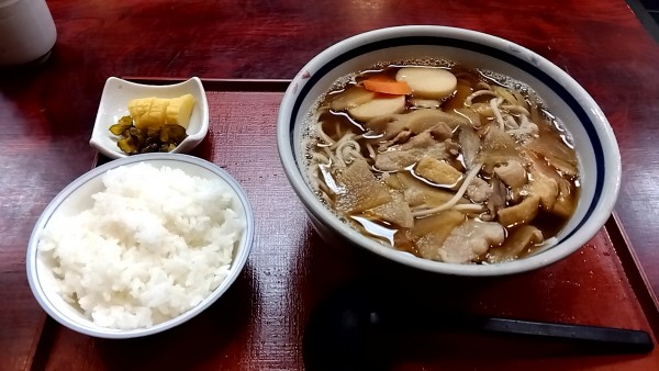 「けんちんそば（ライスとのセットで８７０円）」@生そば中村屋の写真