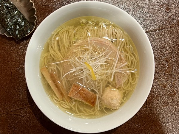「淡麗塩らうめん」@絹ノ郷の写真