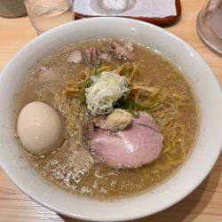 味噌ラーメン　大盛り　味玉