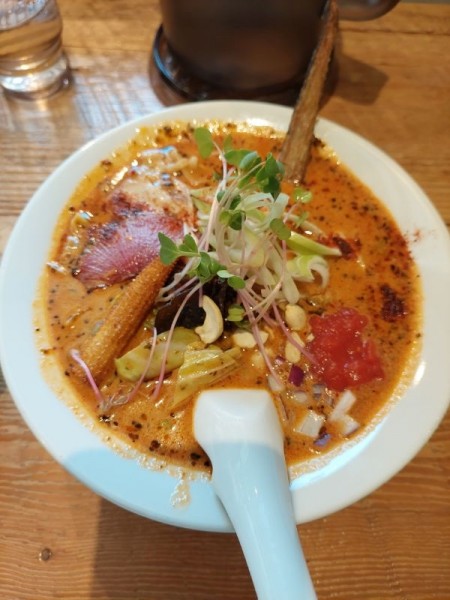 「スパイスラーメン＋半ライス＋辛さLv3」@スパイスラーメン 点と線. 下北沢店の写真