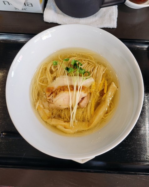 「淡麗鶏そば 塩」@鶏ポタラーメン 鶏鬼の写真