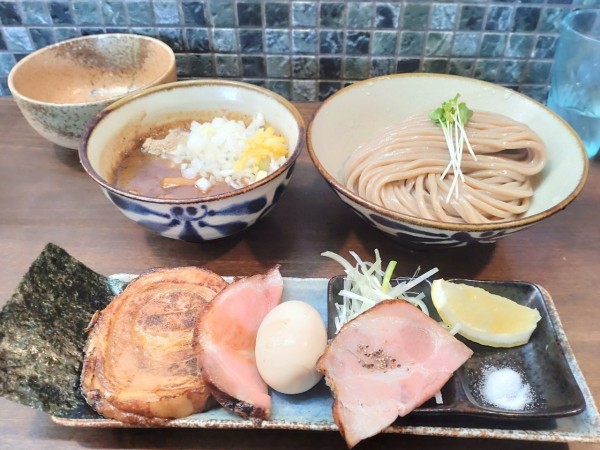 「汁並つけ麺中＋特製トッピング」@麺屋みつば＋クローバーの写真