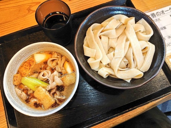 「肉汁うどん(極太・冷) ＋肉増し」@肉汁饂飩屋 とこ井の写真