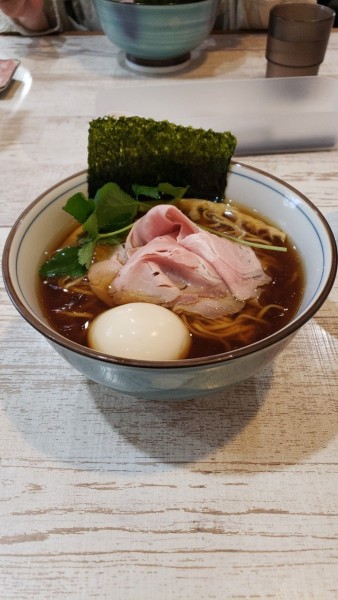 「四つ葉そばと本日のにぎり🍣」@中華そば 四つ葉の写真