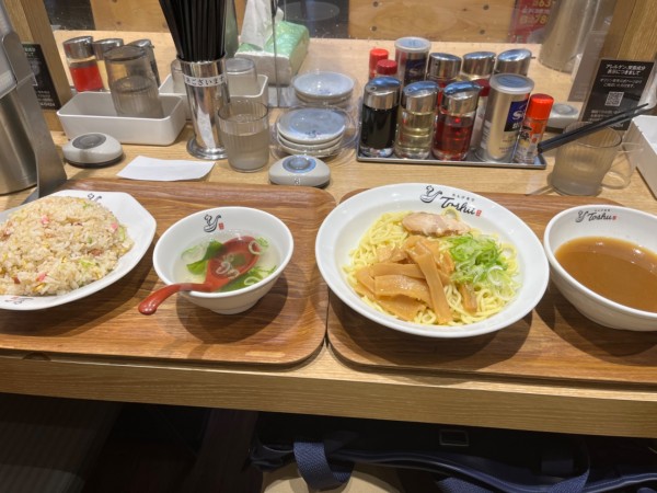 「煮干しつけ麺中盛&チャーハン」@れんげ食堂 Toshu 二子新地店の写真