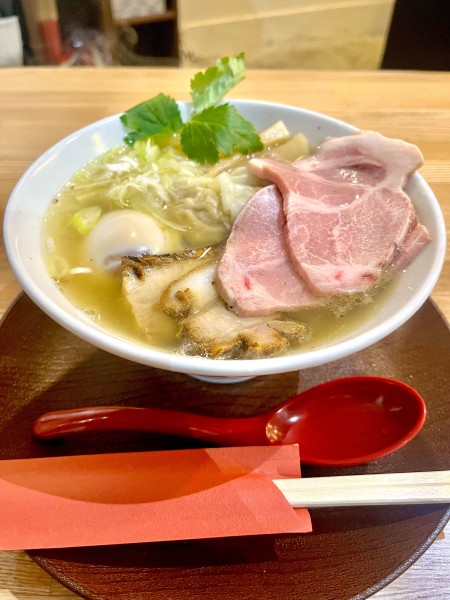 「特製支那そば」@手打ち正麺 Hachimitsuの写真