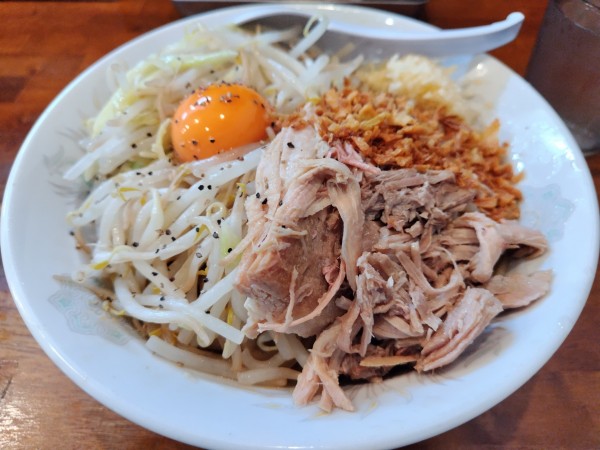 「汁なし麺　※ニンニクまし」@麺とび 六方 エルサあづみ野店の写真