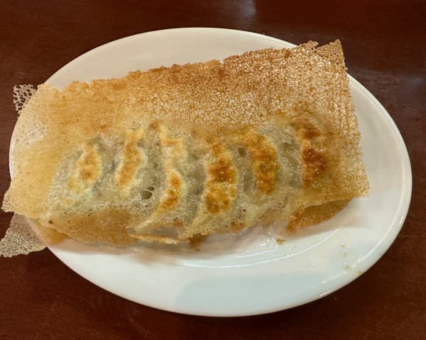 「餃子400円」@らーめんかみ屋 長森店の写真