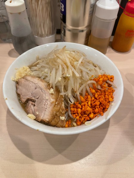 「小ラーメン　ニンニクから玉」@鷹の目 蒲田店の写真