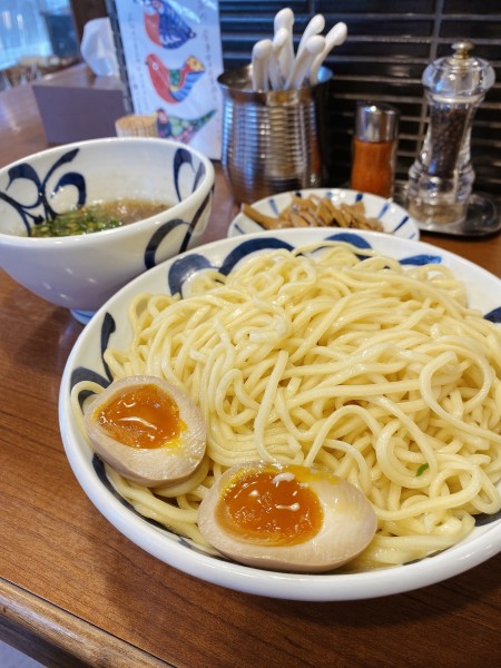「つけそば(大・温)+味玉+メンマ」@麺鮮醤油房 周月 山口平生店の写真