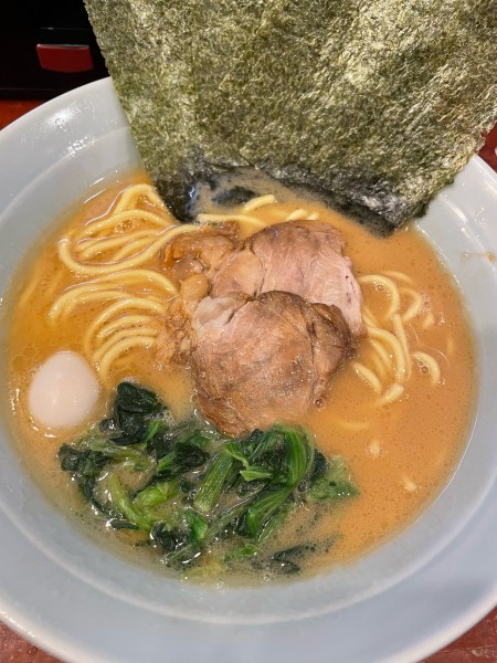 「ラーメン並」@横浜ラーメン 武蔵家 明大前店の写真