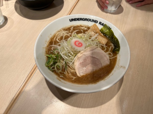 「ラーメン（濃厚）」@UNDERGROUND RAMEN 頑者 コクーンシティさいたま新都心店の写真
