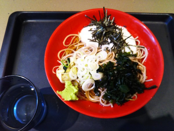 「冷やしとろろ」@名代 富士そば 北千住店の写真