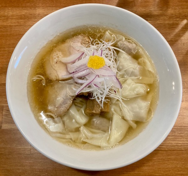 「塩ワンタン麺 麺大盛り」@麺屋 寛の写真