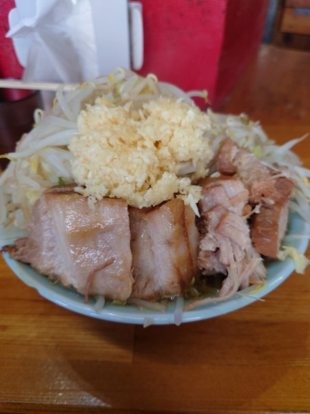 「チャーシュー麺　野菜マシ  ニンニク」@ラーメン髭の写真