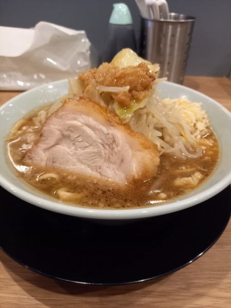 「ラーメン小(200g)￥850」@俺の生きる道 上野店の写真