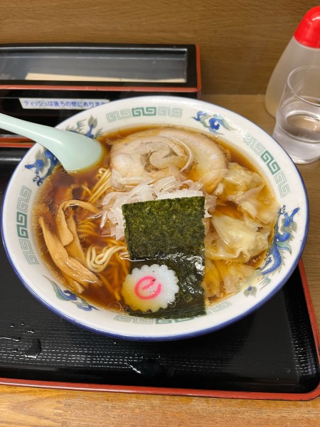 「ラーメン大+ワンタン」@ラーメンおざくの写真