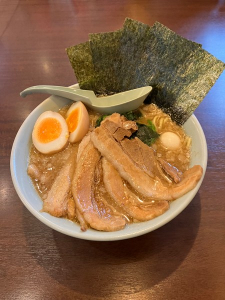 「にぼとん具増し　チャーシュー　ライス」@横濱家系らーめん 喜濱家 山王町店の写真