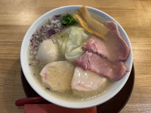 「特製白だししなそば」@手打ち正麺 Hachimitsuの写真