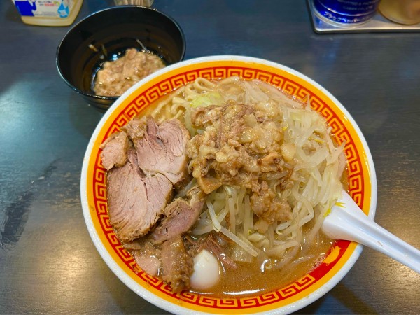 「ラーメン 豚1枚 麺普通」@えどもんどの写真