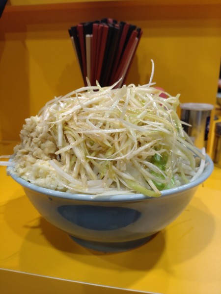 「スパイシードクロ　ネギ　ショウガ　ニンニク　アブラ」@ラーメン二郎 八王子野猿街道店2の写真