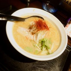 グリーンカレーラーメン