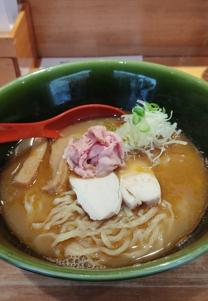 「焼きあご塩らー麺」@焼きあご塩らー麺 たかはし 上野店の写真