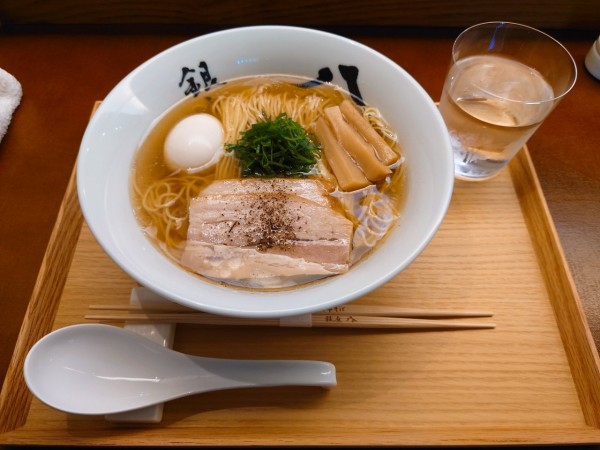 「特製中華そば」@中華そば 銀座 八五の写真