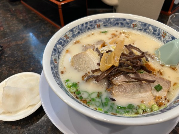 「桜島チャーシューメン1100円」@ざぼんラーメン 鹿児島中央駅店の写真
