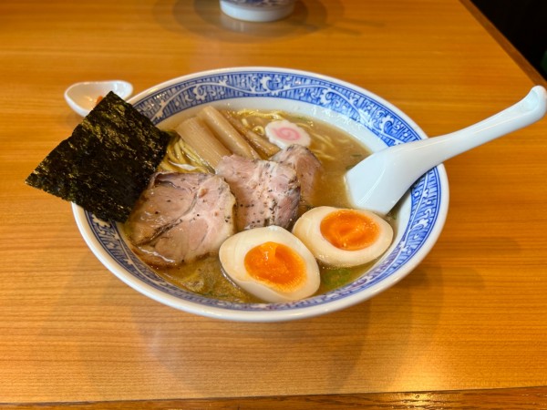 「特製中華そば」@中華そば 青葉 東大和店の写真