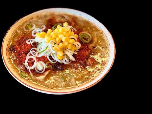 「辛濃厚焼き味噌らーめん　950円」@豚骨らーめん れんの写真