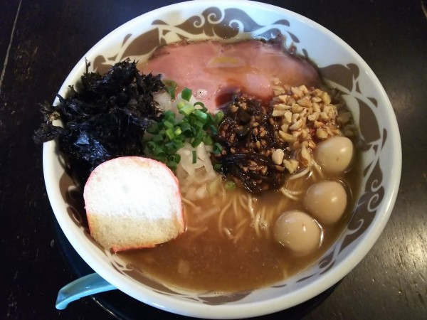 「黒薔薇nutsと三升漬蕎麦～ロンギヌスの麩を添えて～950円」@煮干結社 弘前店の写真