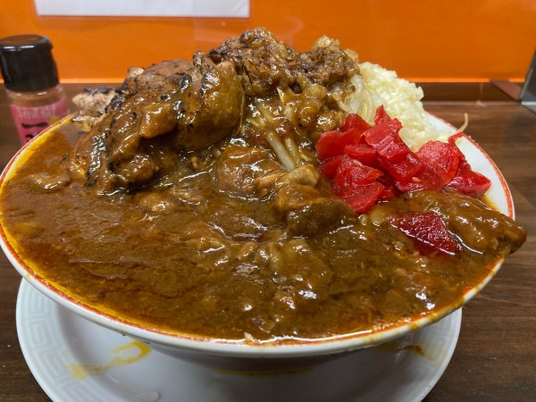 「漢の牛すじプルトロカレー麺・豚１枚」@らーめん漢道の写真