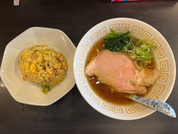 「ラーメン半チャ〜ハンセット 980円」@メンショップ アキラの写真