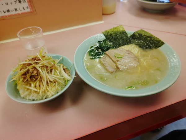 「1、1」@ラーメンショップ椿 新奥多摩街道店の写真