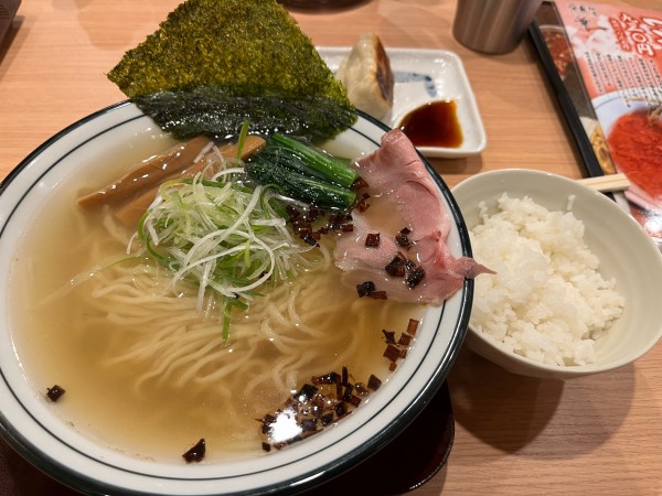 「和だし塩らぁめん＋焼き餃子セット」@穂華 鹿沼店の写真