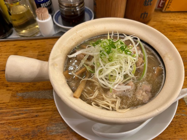 「【春季限定】揚州黄金スープ麺1490円」@中国ラーメン 揚州商人 目黒本店の写真