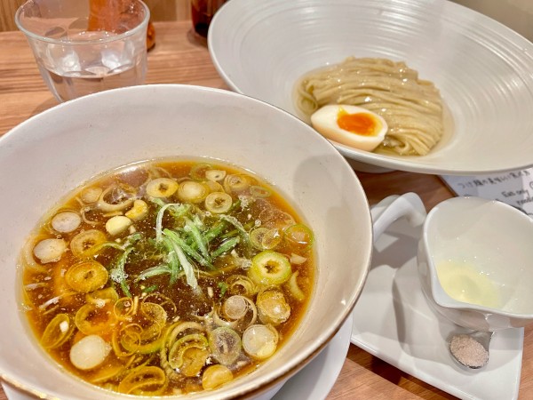 「醤油つけ　半麺　1200」@麺処 ほん田 秋葉原本店の写真