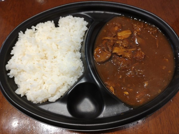「カレーライス＋水出しコーヒー（２００円）＝６００円　※」@青海珈琲 神田店の写真