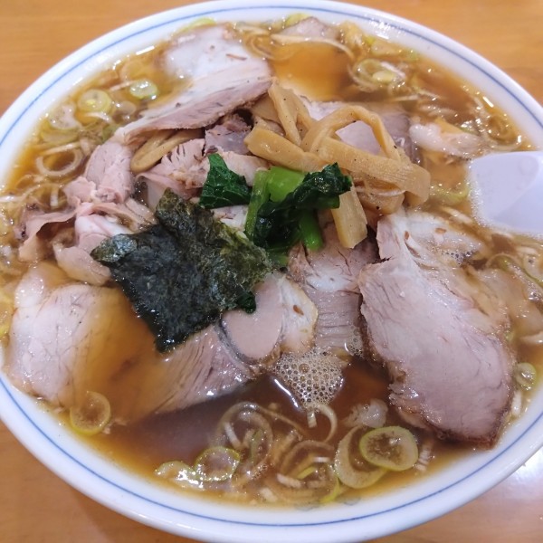 「チャーシューメン900円、半餃子220円」@ラーメン やひこの写真